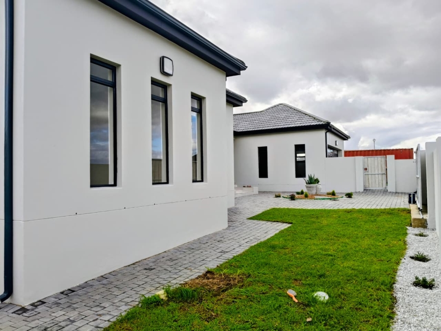 4 Bedroom Property for Sale in Fountains Estate Eastern Cape